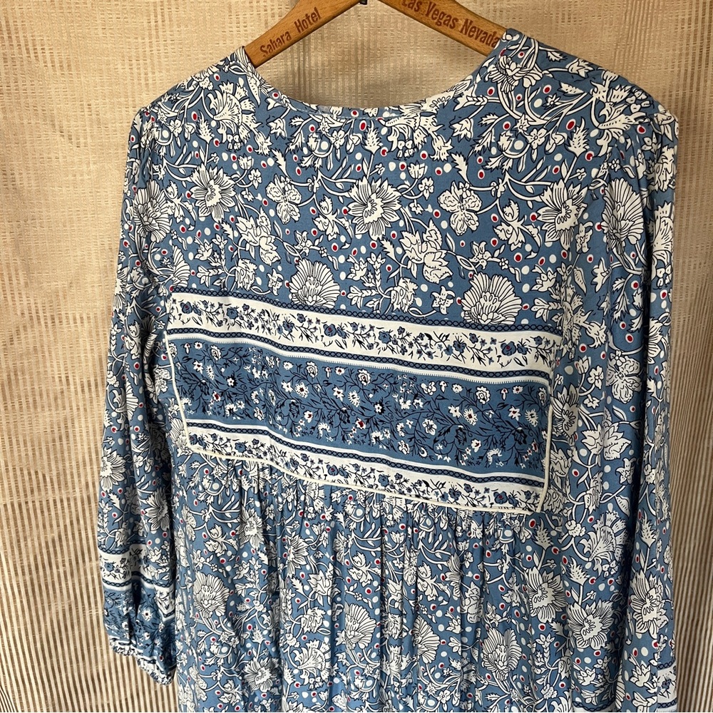 R. Vivimos Floral Blue and White Long Sleeve Maxi Dress - Picture 9 of 12